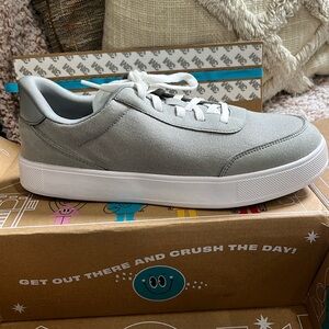 NWT Kizik Kids Prague Granite Sneakers